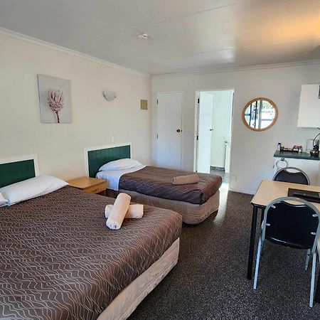Bulls Motel & Holiday Park Halcombe エクステリア 写真