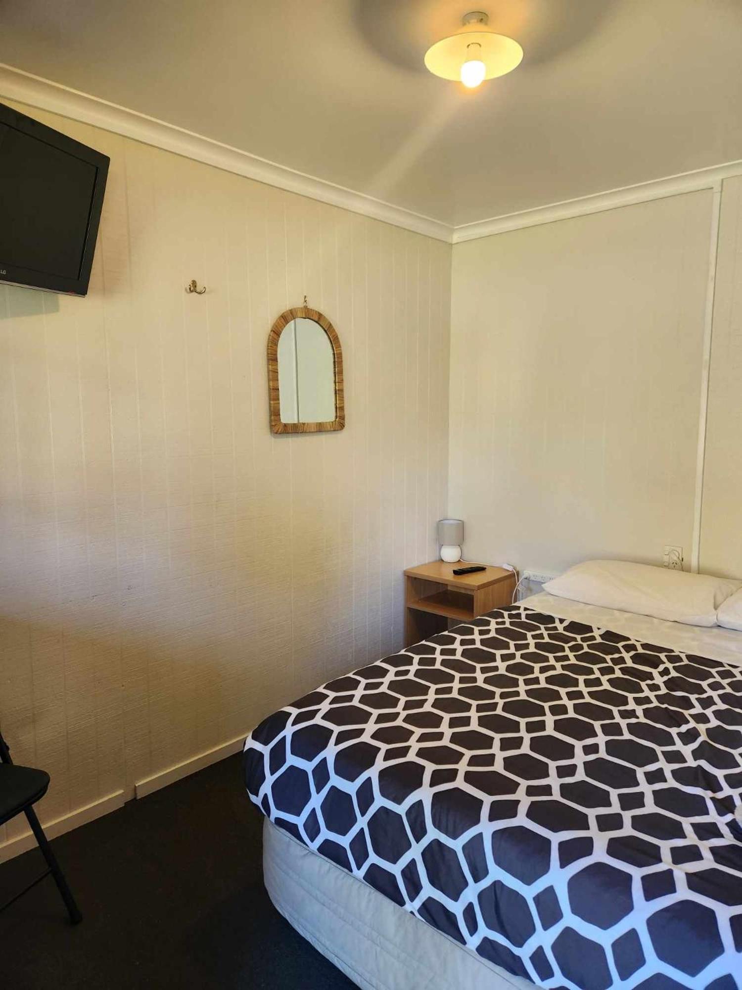 Bulls Motel & Holiday Park Halcombe エクステリア 写真