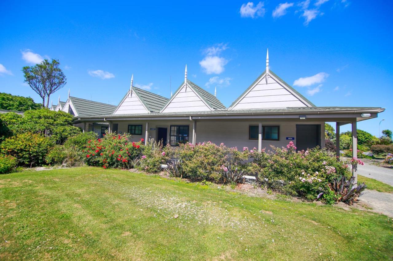 Bulls Motel & Holiday Park Halcombe エクステリア 写真